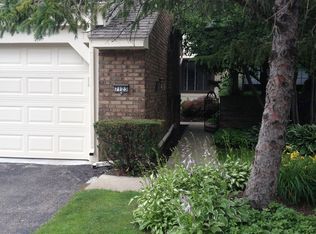 7123 Creeks Xing #1, West Bloomfield, MI 48322