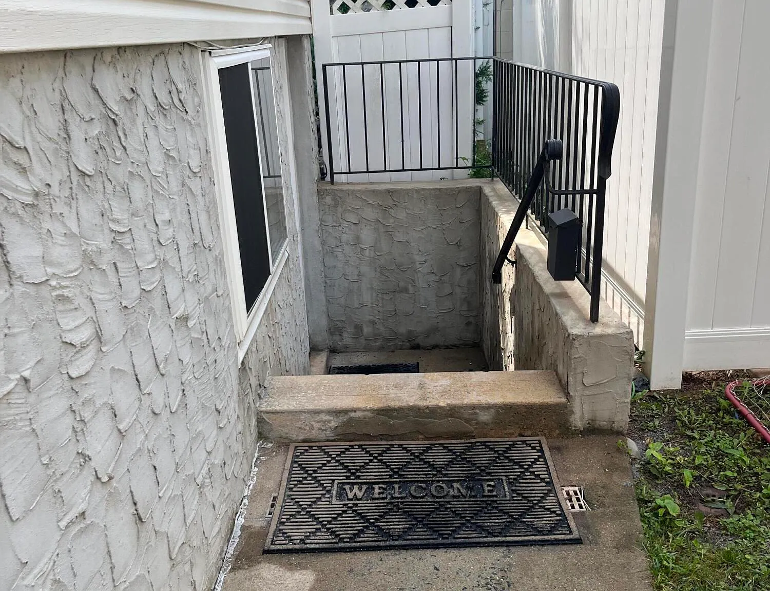 1 bed, 1.0 bath, 650 sqft, $1,900 — Photo 2