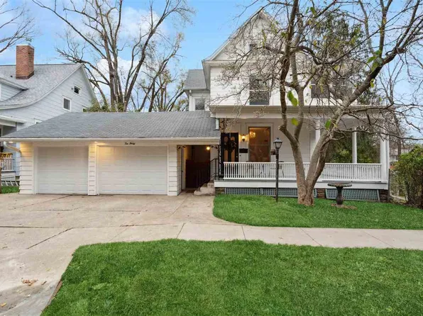 1030 E Washington St, Iowa City, IA 52240