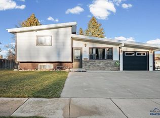 1414 W Jackson Blvd, Spearfish, SD 57783