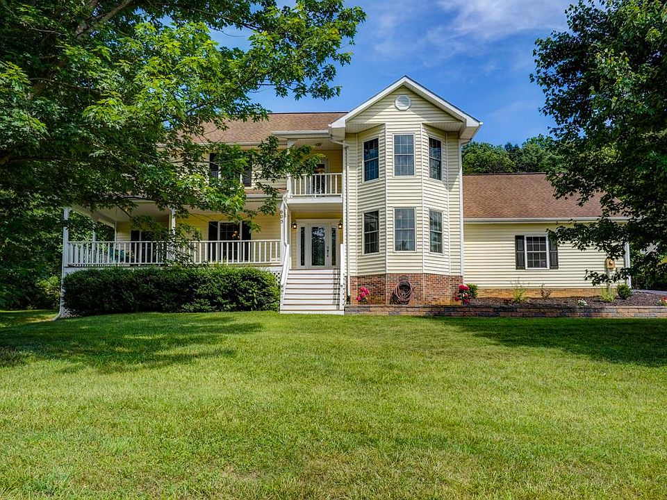 1st image of 605 Liveoak Ct