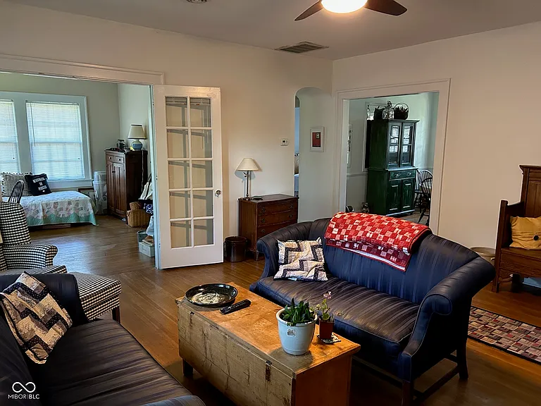 5245 Central Ave #4 — Photo 4