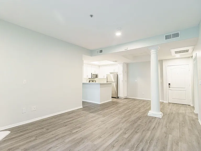 2245 Beverly Glen — Photo 52
