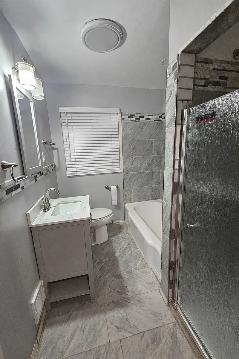 Building Photo - 14140 Fairmount Dr #2