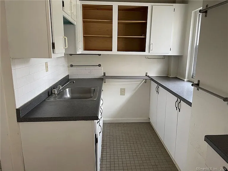 191 Saint John St #2B — Photo 6