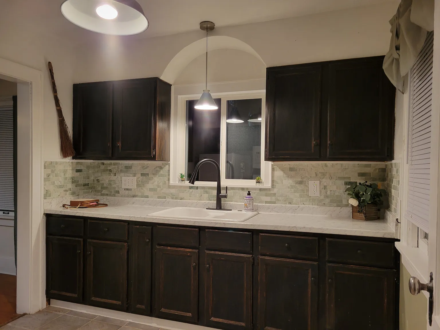 2 bed, 936 sqft, $1,600 — Photo 4
