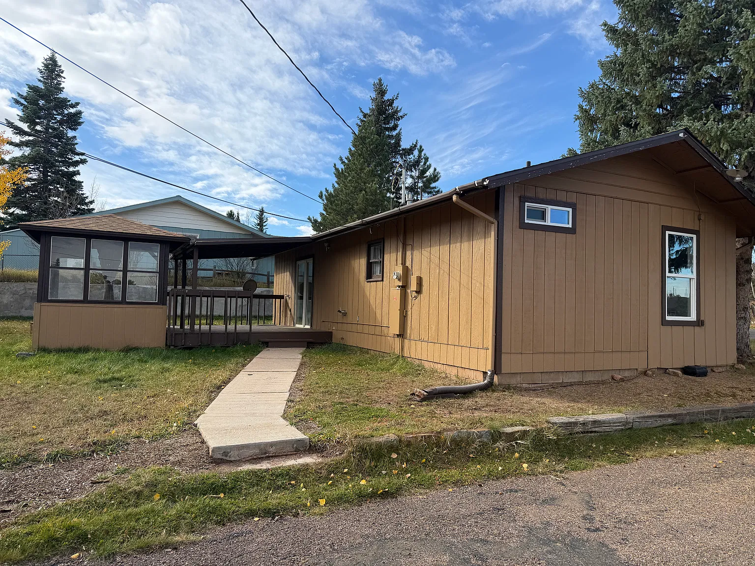 919 N Fullview St — Photo 4
