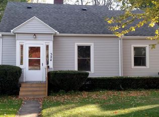 324 Monroe St, South Haven, MI 49090