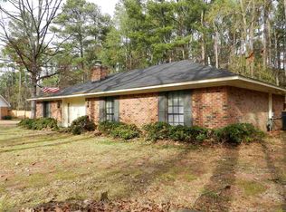 211 Redbud Trl, Brandon, MS 39047