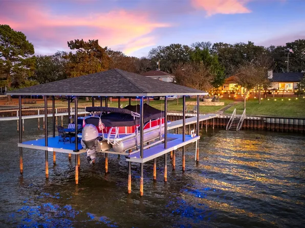 327 Admiral Dr, Gun Barrel City, TX 75156