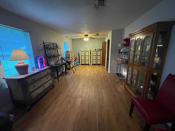 3rd image of 540 26th St SE
