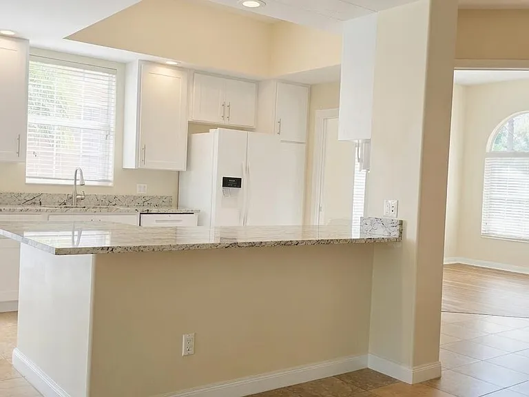 11547 SW Rockingham Dr — Photo 10