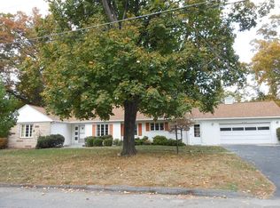 116 Pondview Dr, Springfield, MA 01118