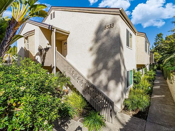 2nd image of 8533 Villa La Jolla Dr APT C