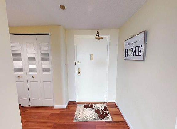 3rd image of 3709 S George Mason Dr APT 1615