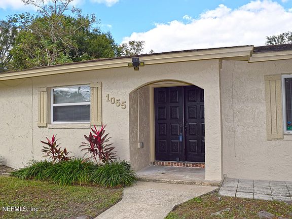 3rd image of 1055 BAY Circle N
