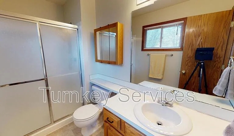204 Summerset Dr — Photo 10