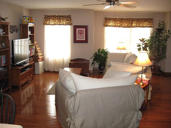 4th image of 5918 Winberry Creek Dr #1006