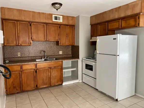 917 Quetzal St APT 1, Corpus Christi, TX 78418