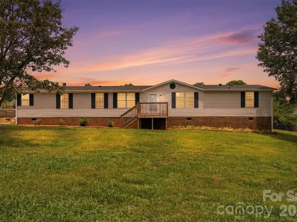 3642 Strollaway Ln, Claremont, NC 28610