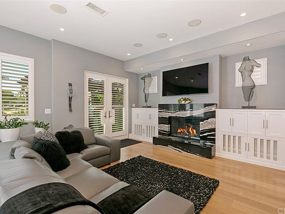 4th image of 600 Avocado Ave