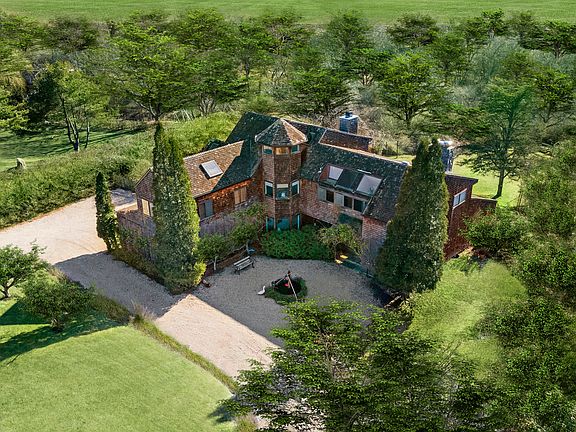 3rd image of 97 Kellis Pond Ln