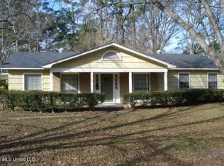 5301 Ridgewood Rd, Jackson, MS 39211