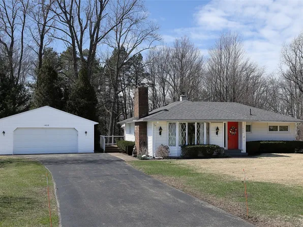 1408 Garloch Dr, Erie, PA 16505