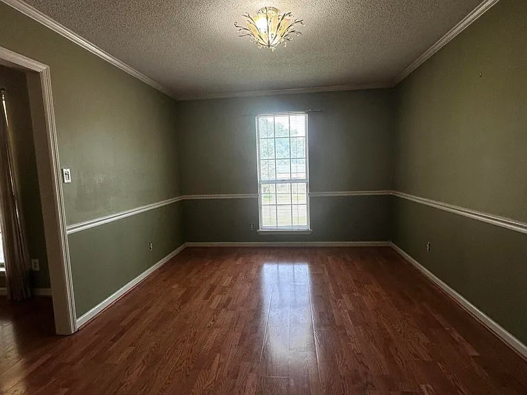 4497 Amanda Ln — Photo 8