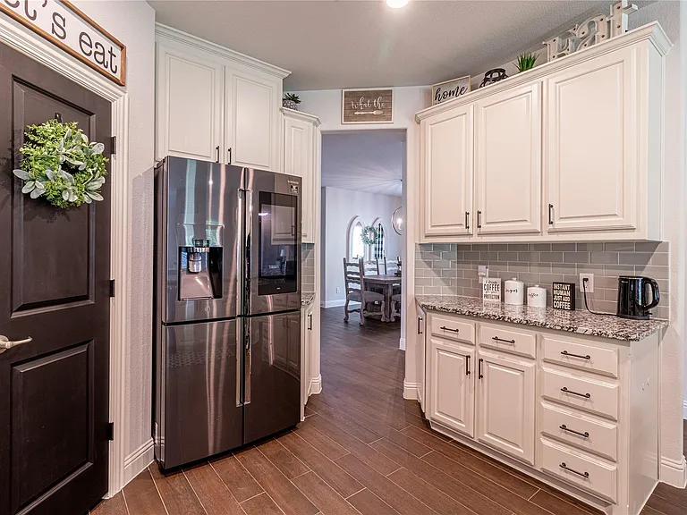 1533 Summit View Ln — Photo 16