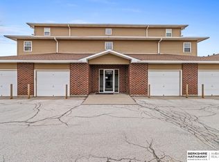 3325 N 148th Ct APT 3306, Omaha, NE 68116