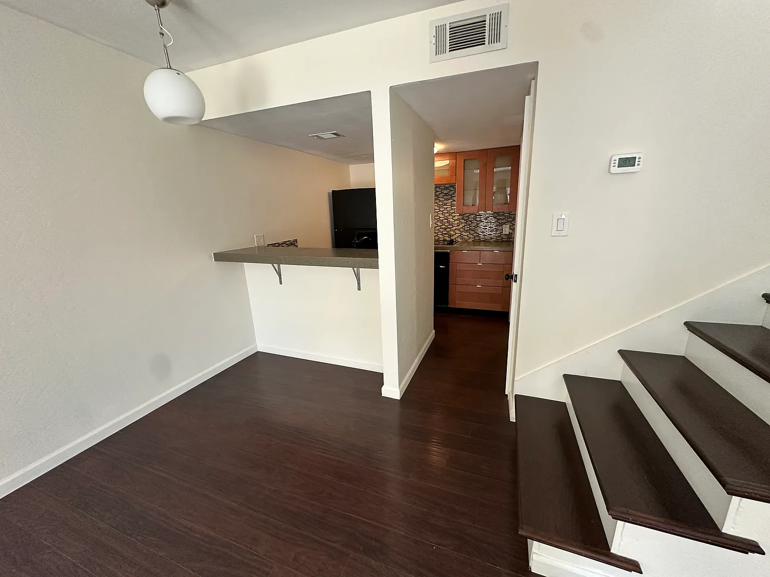1 bed, 806 sqft, $925 — Photo 2