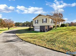 16516 Hampton Ln, Athens, AL 35611