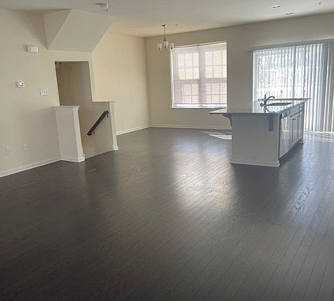 4th image of 112 Graystone Dr