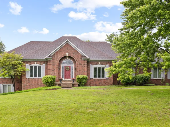 12 Oak Tree Ln, Louisville, KY 40245