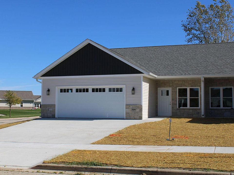 1st image of 509 Emerald POINT #16