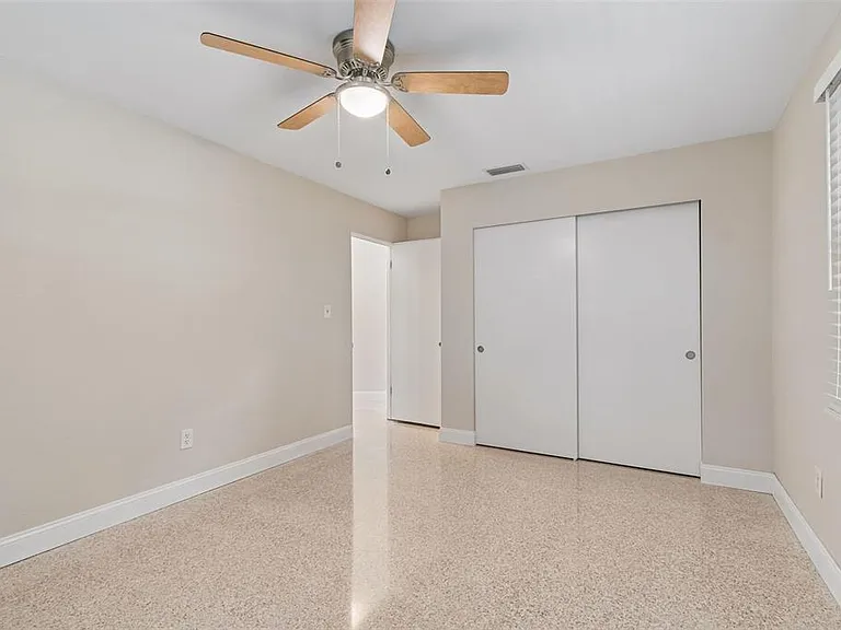 200 Evelyn Ave — Photo 14