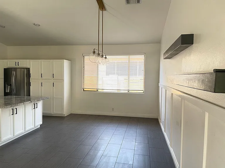 2670 E Hulet Dr — Photo 8