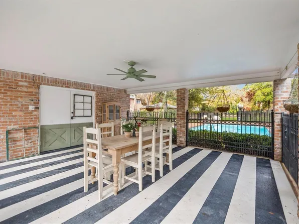 660 Louisiana Park, Conroe, TX 77302