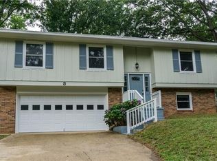 3 Spring Valley Dr, Arden, NC 28704