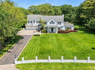 1345 Harbor Rd, Hewlett, NY 11557