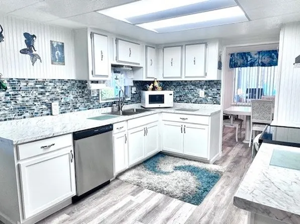 5712 Captain John Smith Loop, North Fort Myers, FL 33917