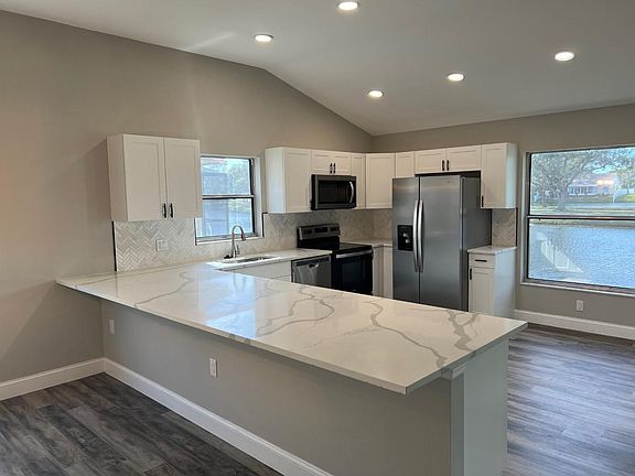 4th image of 702 49th St E
