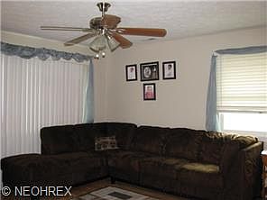 5th image of 483 Myra Dr
