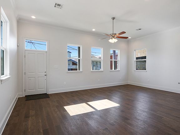3rd image of 2733 Peniston St