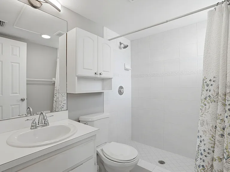 3002 W Cleveland St #B8 — Photo 21