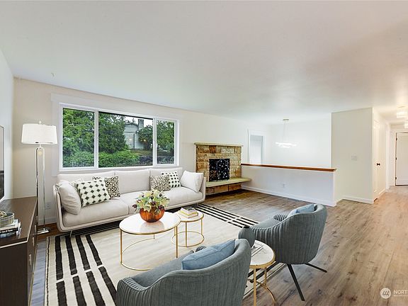 4th image of 4130 188th Street SW