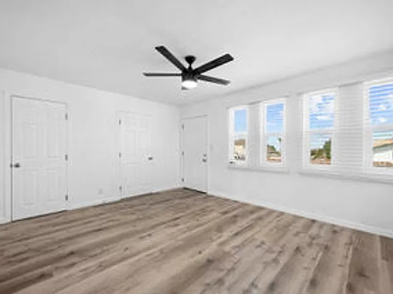 2136 Drescher St — Photo 13
