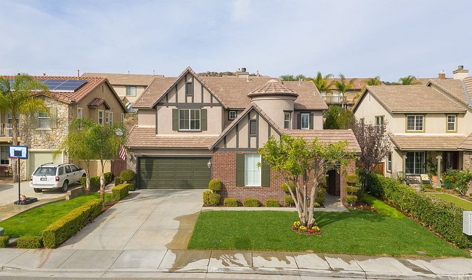 2nd image of 27463 Pinyon St