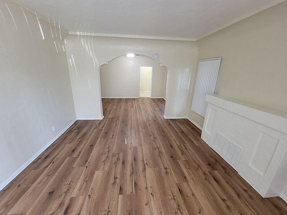 5th image of 2072 Chestnut Ave APT A